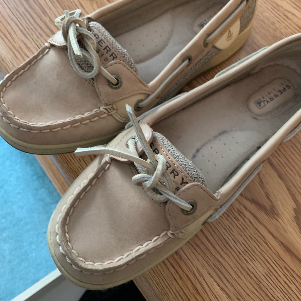 Size 8 Tan Sperrys